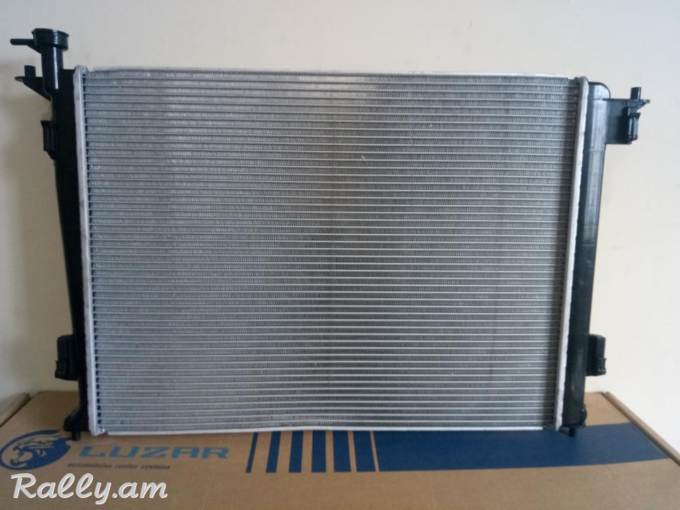 Radiator Hyundai iX35 (10-) 2.0i/2.4i AT 