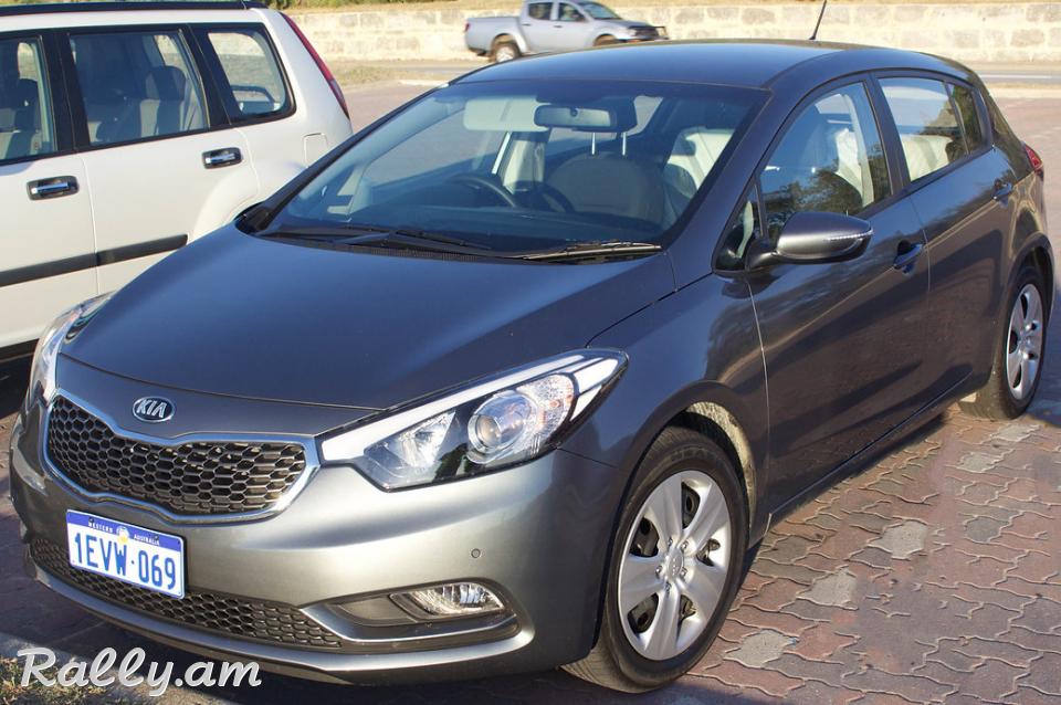 Kia Cerato III 2013 2014 2015 2016 Հալոգենների Նակլատկեք LED