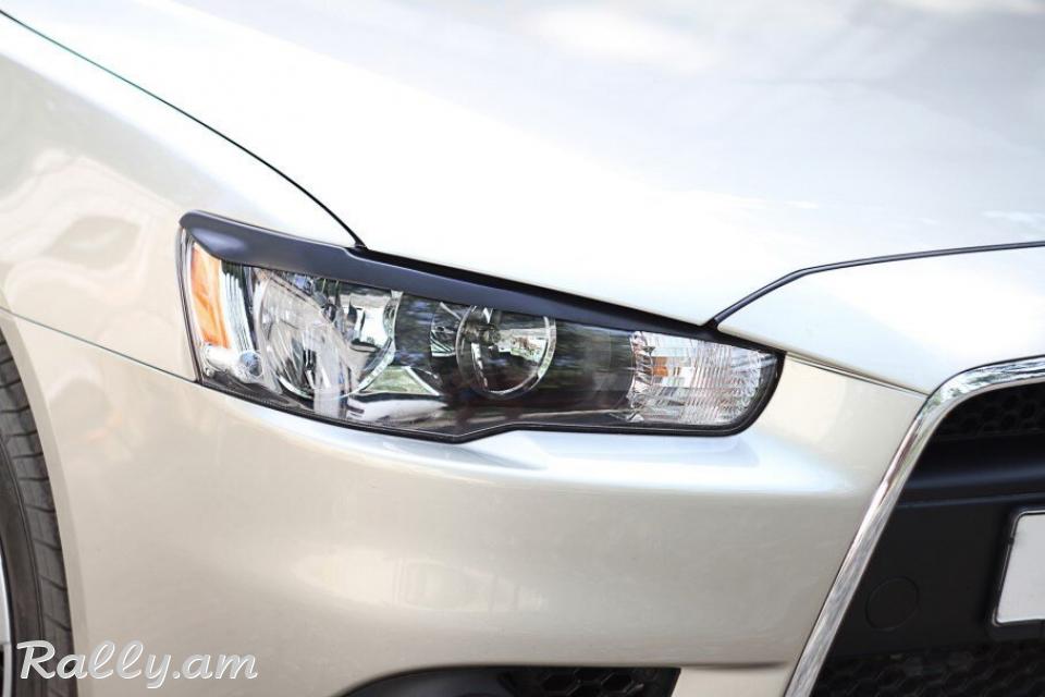 Mitsubishi Lancer X 2007 2008 2009 2010 2011 2012 2013 2014 2015 2016 Լոսարձակի Նակլատկա