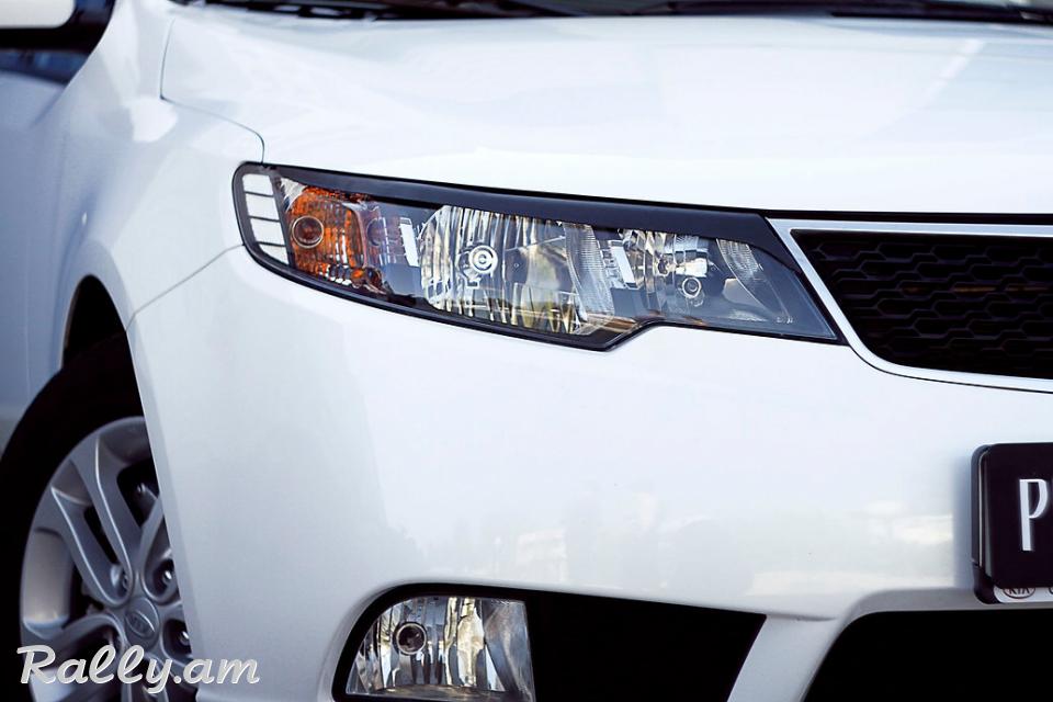 Kia Cerato II 2008-2013 Forte Լոսարձակի Նակլատկա