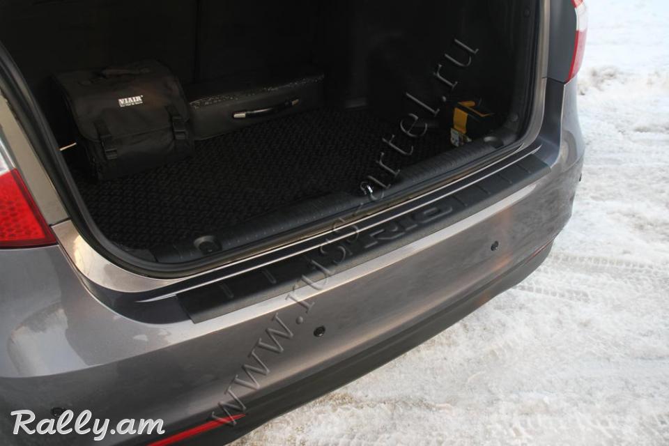 Kia Rio III 2011-2015 Բեռնախցիկի Նակլատկա