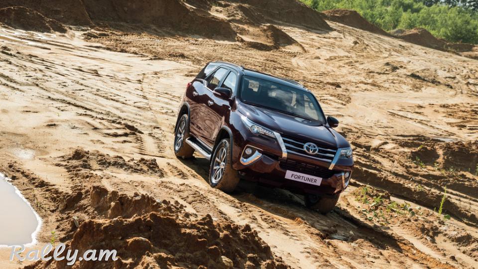 Toyota Fortuner 2015-2020 Հալոգեններ