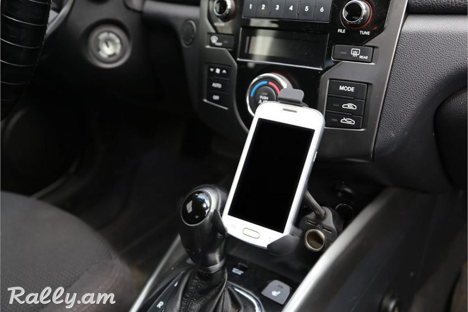 Հեռախոսի և Պլանշետի Բռնիչ USB Պորտով CarLine