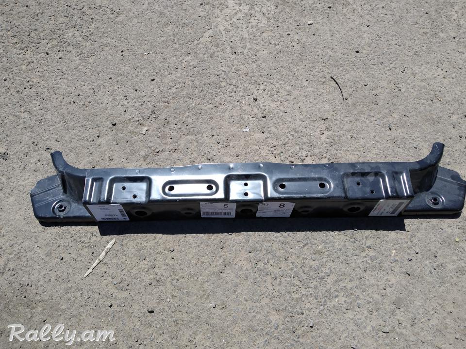 Mitsubishi Pajero Padkapotniki detalner