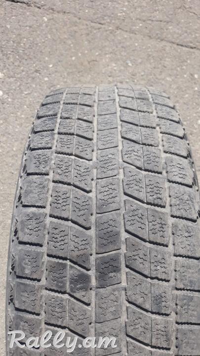 Brigistone blizzak 205/65R16