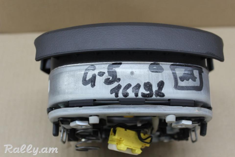 Airbag в руль для Volkswagen Golf 5 (2003-2009)