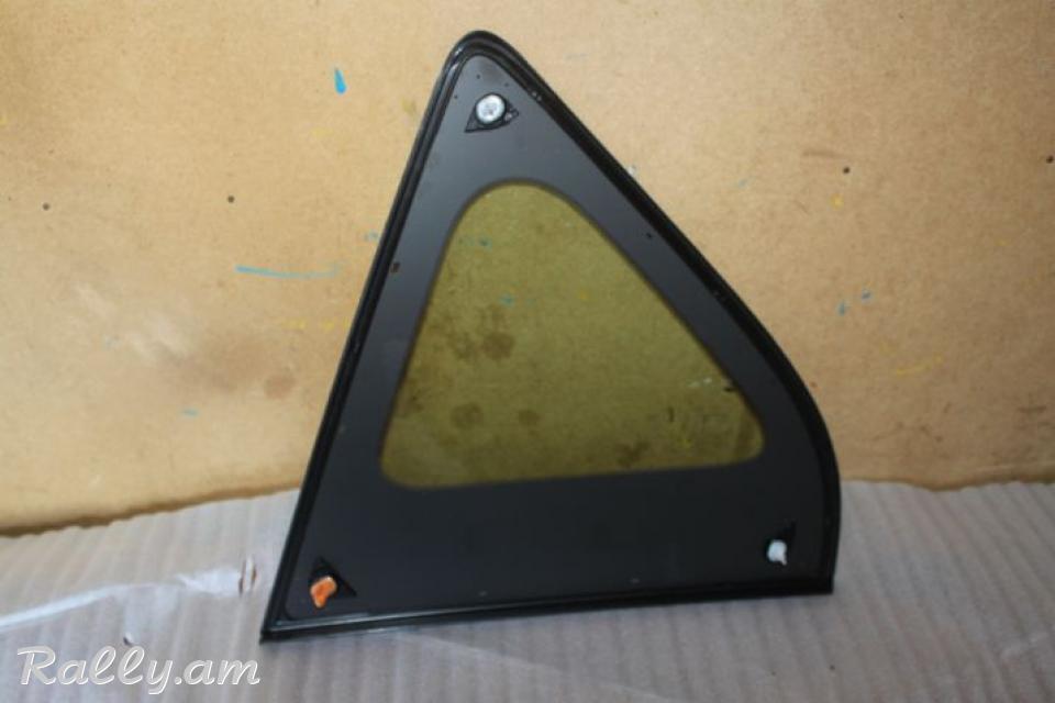 Стекло кузовное заднее правое глухое для Toyota RAV 4 (2005-2013)