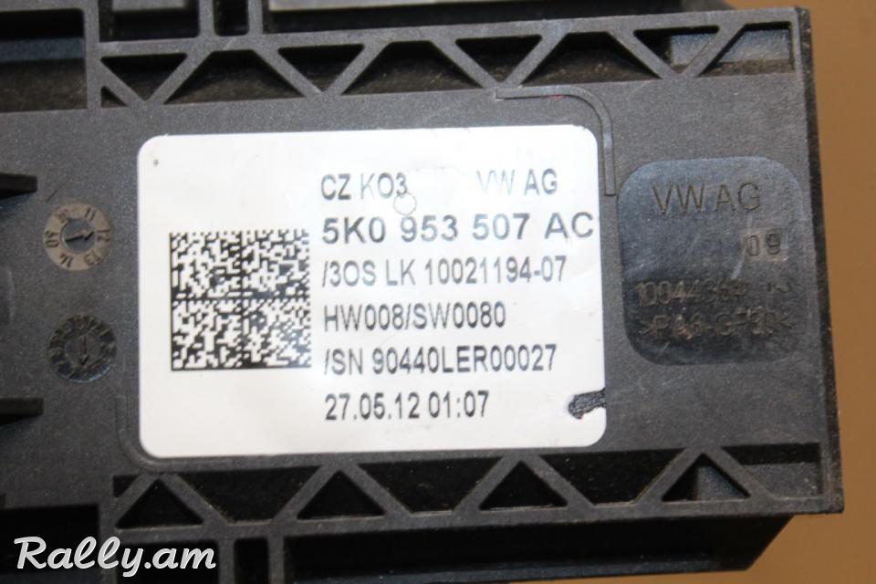 Переключатель подрулевой для Volkswagen Golf 6 (2009-2013)