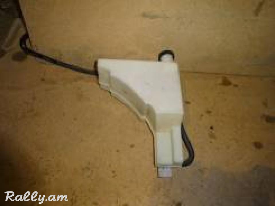 Nissan tiida razshiritelni bachok