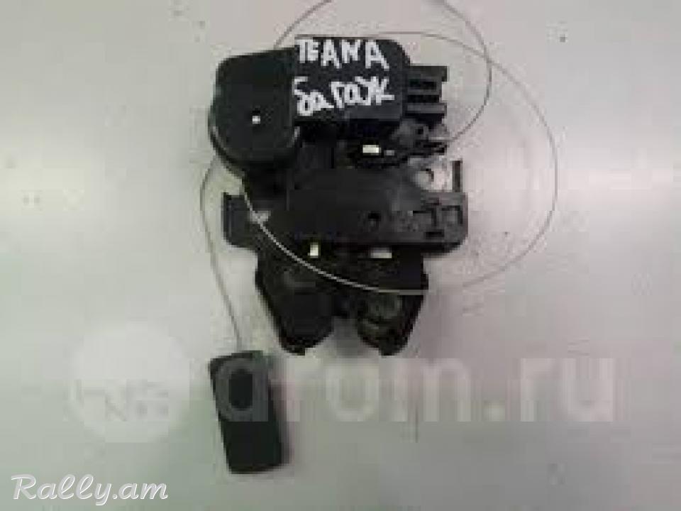 Teana bagajniki zamok