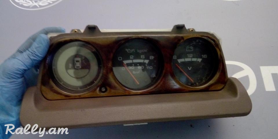 Mitsubishi Montero Цифровой компас термометр давления масла Напряжение 98-99 MR308262.
