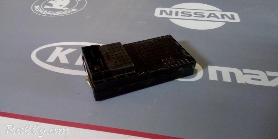 APAHOVICHNERI BLOK Блок предохранителей Volvo S60 2003 9162438 9441587 9441586