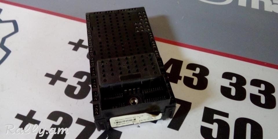 APAHOVICHNERI BLOK Блок предохранителей Volvo S60 2003 9162438 9441587 9441586
