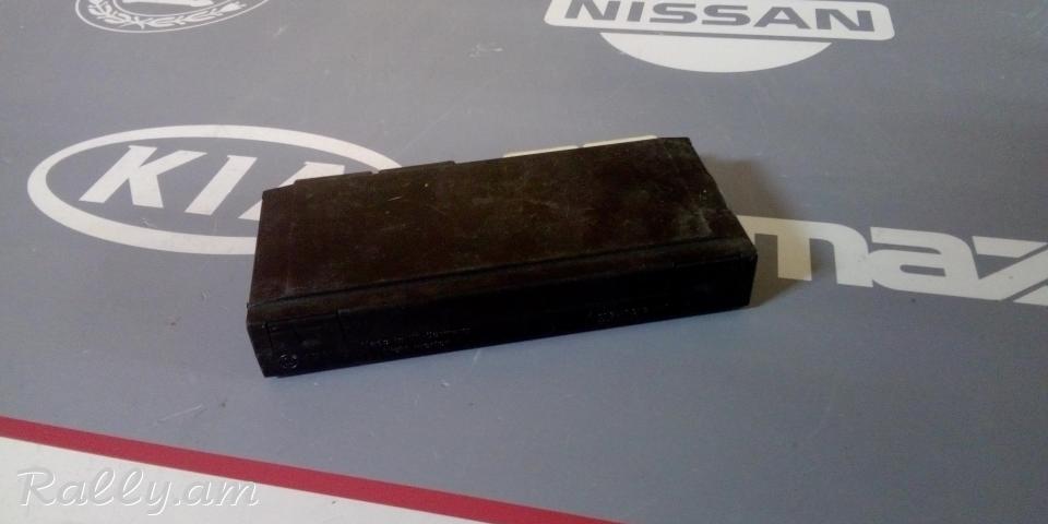 Komfort blok luyseri / BMW E32 730i 735i 740i 750i 61351379741 61.35-1.379 741  Реле света фар