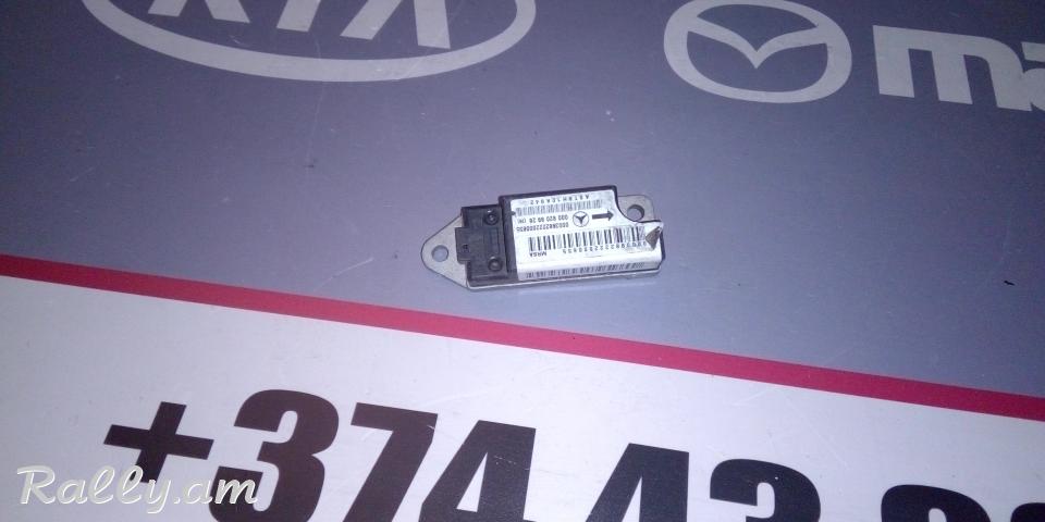 Airbagi dachik sidelniki taki Mercedes Benz E-Klasse (W210) E320 W202 W210 W208 Датчик SRS боковой Mercedes Benz E-Klasse (W210) E320 W202 W210 W208 0008209926 Airbagi dachik sidelniki taki