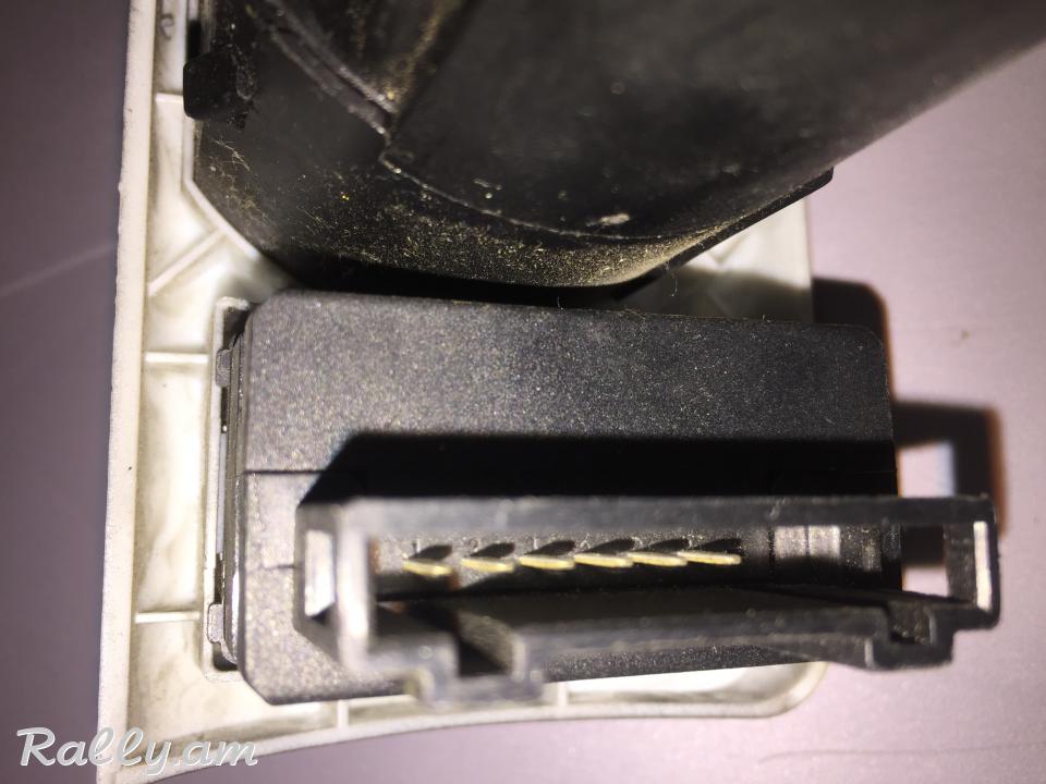 LUSERI KARAVARMAN BLOK /Audi A6 4B 4B2941531C 4B2 941 531 C 04052453