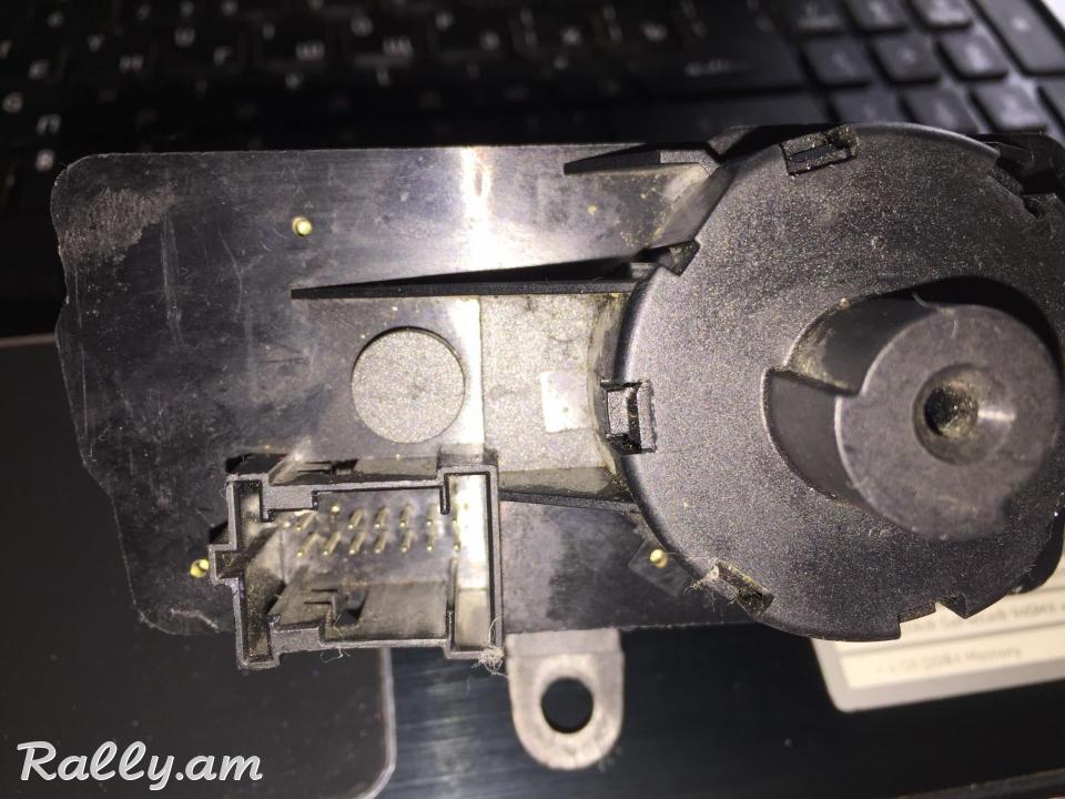Օգտագործված Օրիգինալ MERCEDES-BENZ E-Klasse (W211) 2115450604