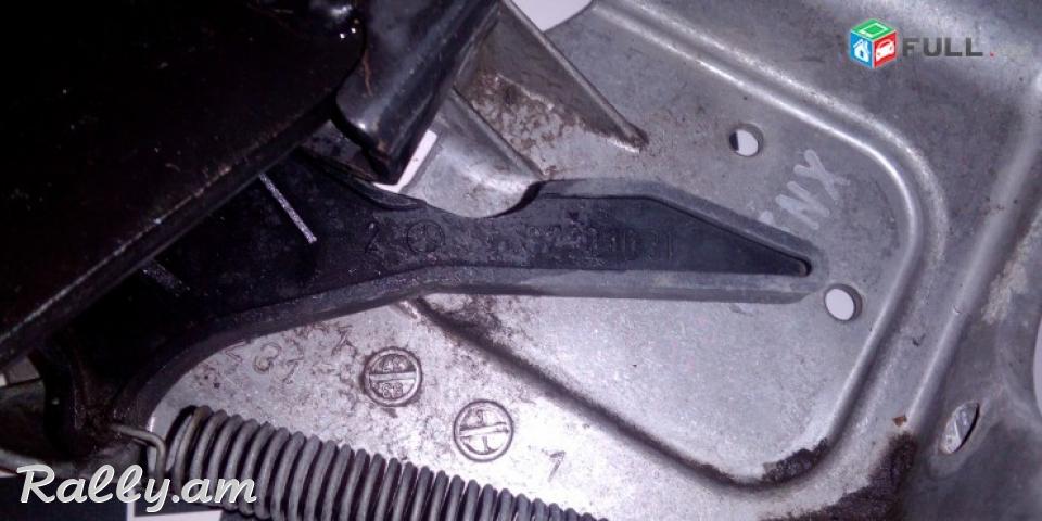 Mercedes w124 տոռմուզի պեդալ 1242901019