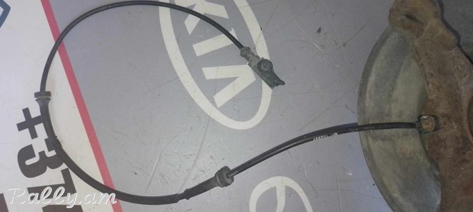 ABS դաչիկ առջևի աջ Mitsubishi Colt 2003-2012 MN102857 դաչիկ օրգինալ օգտագործված  Датчик ABS передний правый Mitsubishi Colt 2003-2012 MN102857