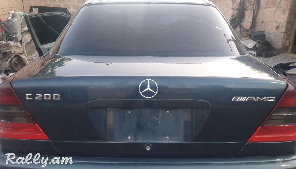 W202  բագաժնիկ բեռնախցիկ