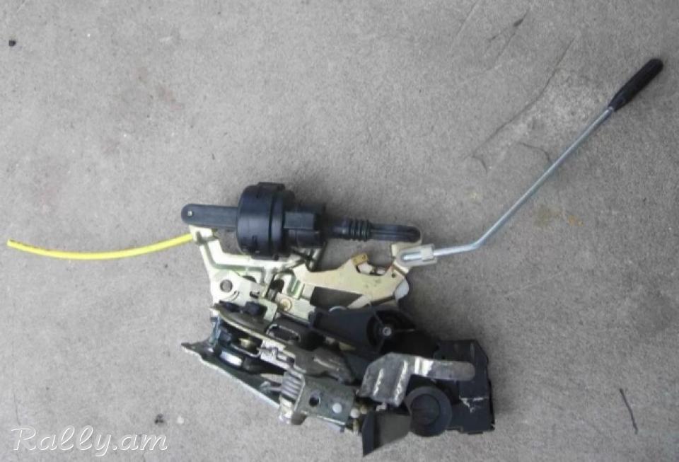 W202 dran zamok