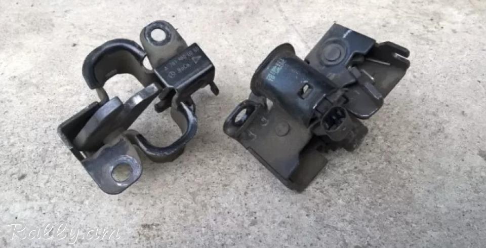 Kapoti zamok w 202,w203,w208 ,w210