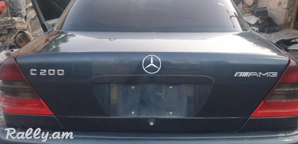 W202 bagajnik bernaxcik