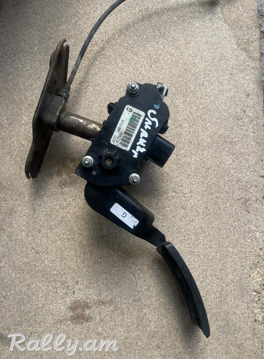 Murano pedal