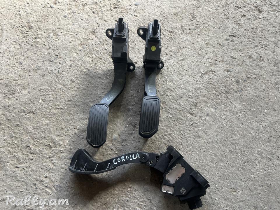 Corolla pedal gazi