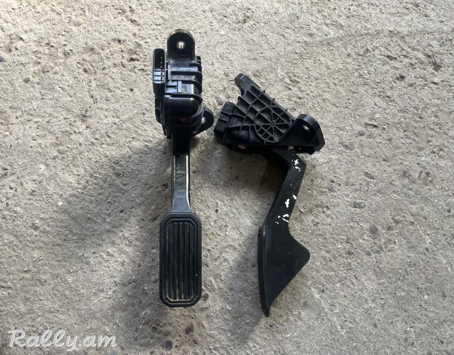 Prado gazi pedal