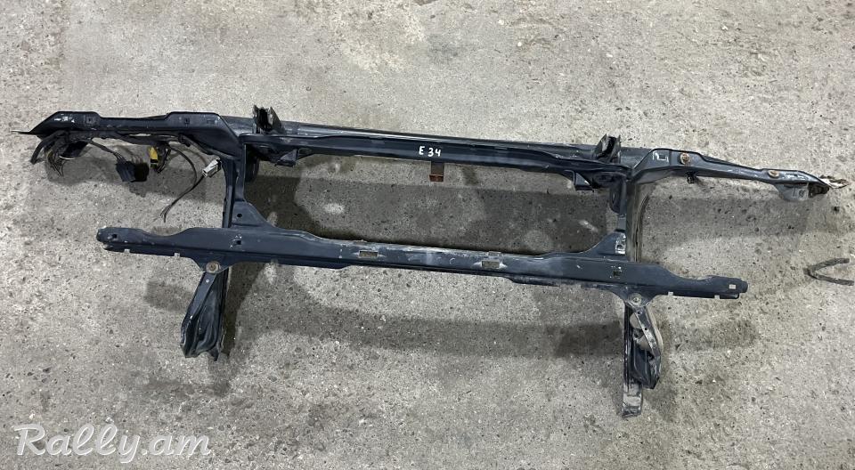 Bmw E34 ekran patkapotnik