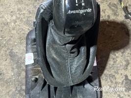 W203 kulis robot karobki