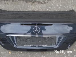 W211 bagajnik W211 bagajnik