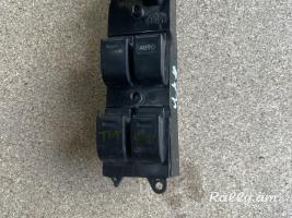 Toyota Vitz apakineri karavarman knopka