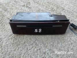Audi S8 moxraman