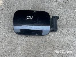 W221 benzin baki krishka