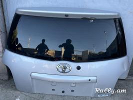Toyota IST bagajnik