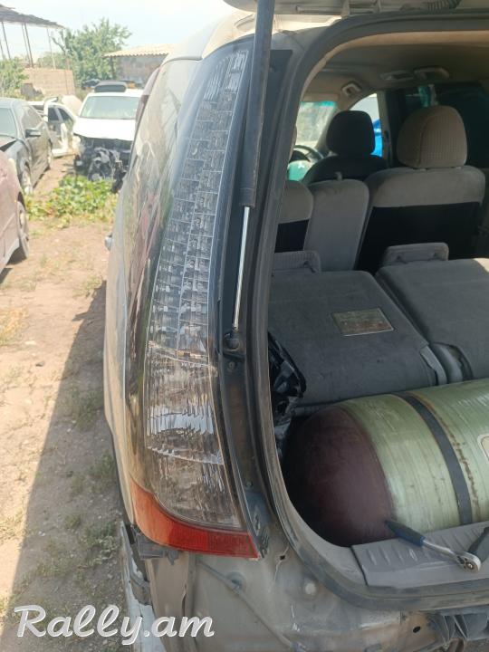 Mitsubishi grandis hetevi dzax stop dzax far