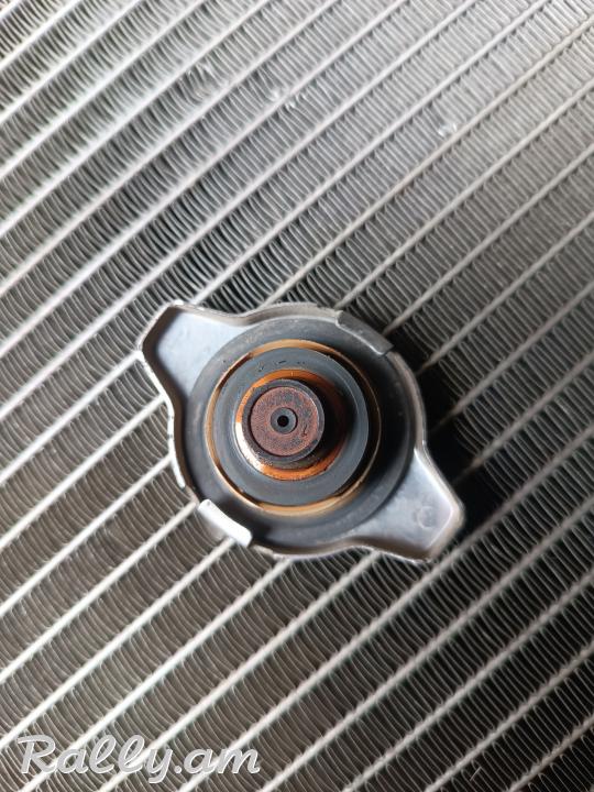 Lexus gs radyatori krishka