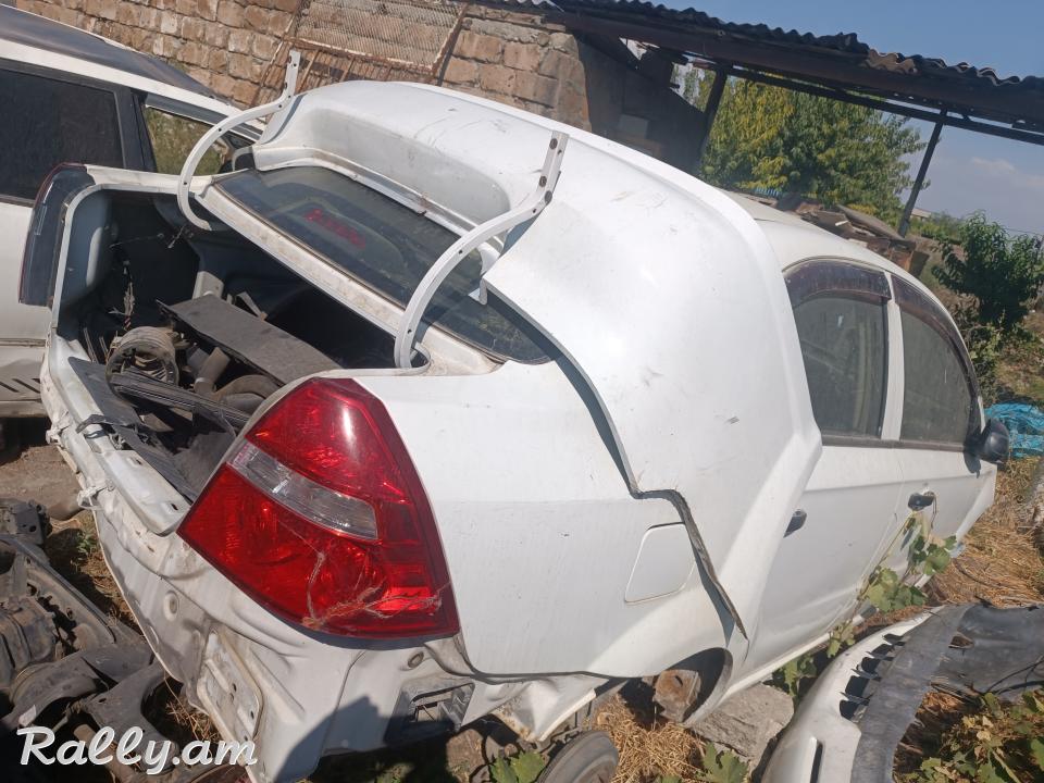 Chevrolet aveo kuzov goli