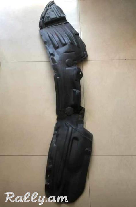 Mitsubishi grandis krilioyi taki zashitnikner