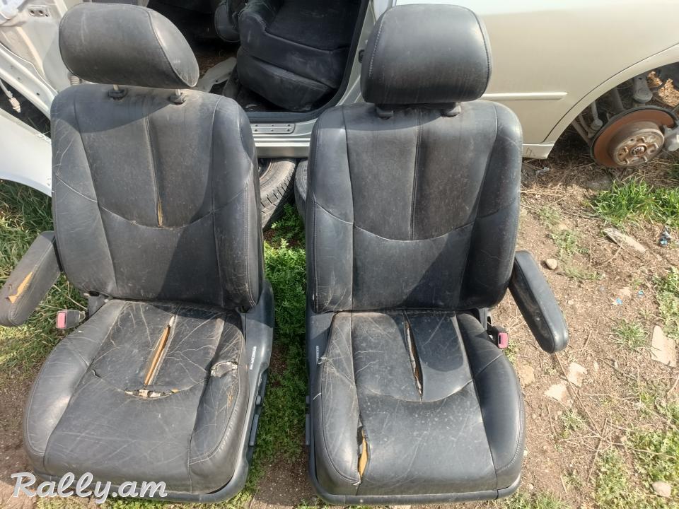 Lexus rx300 sidelnik sidelnikner nstaran