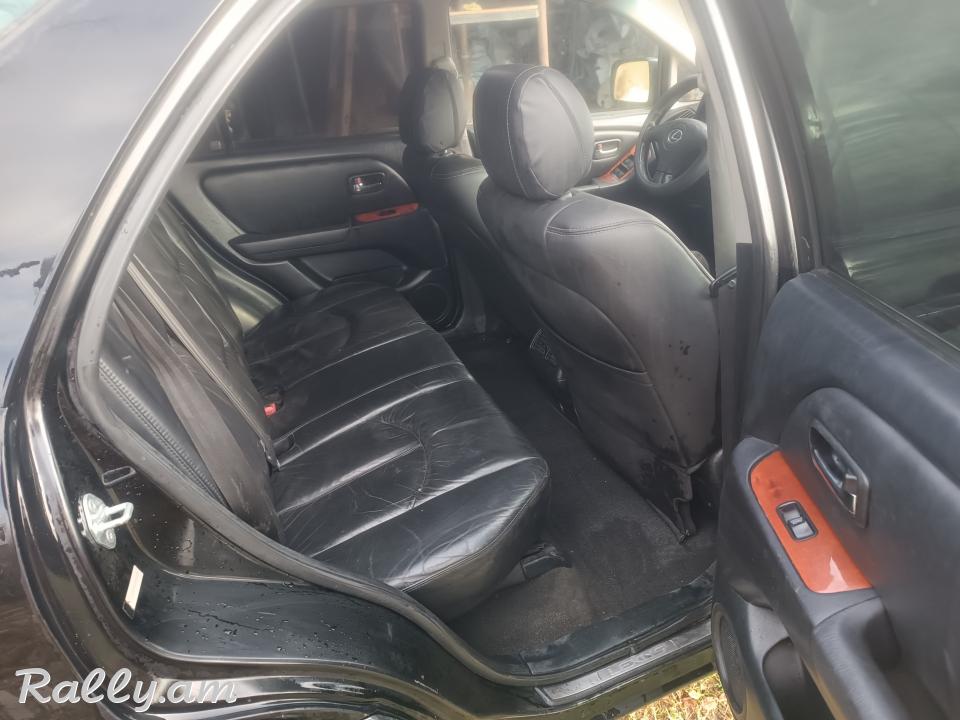 Lexus rx300 sidelnikner salon