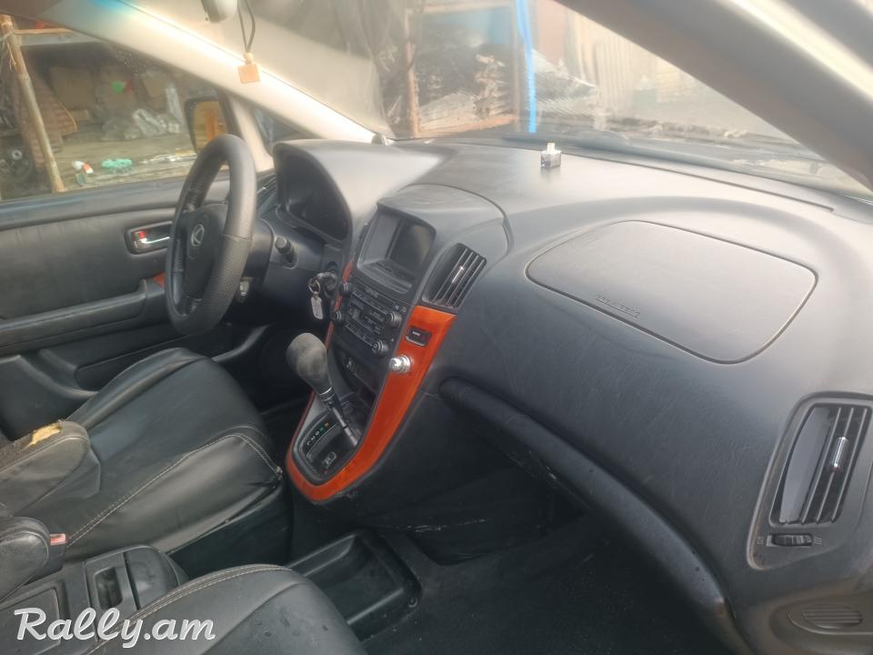 Lexus rx300 sidelnikner salon