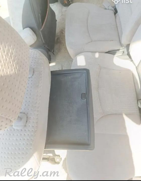 Mitsubishi grandis sidelnik sidelnikner mitsubishi grandis
