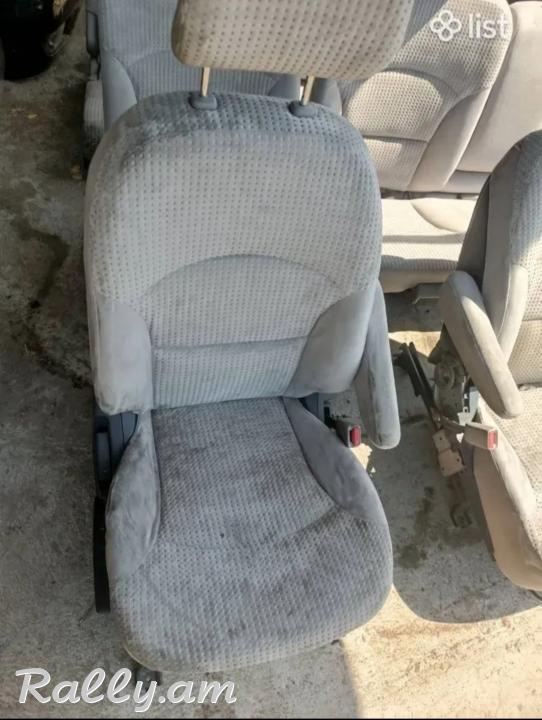 Mitsubishi grandis sidelnik sidelnikner mitsubishi grandis