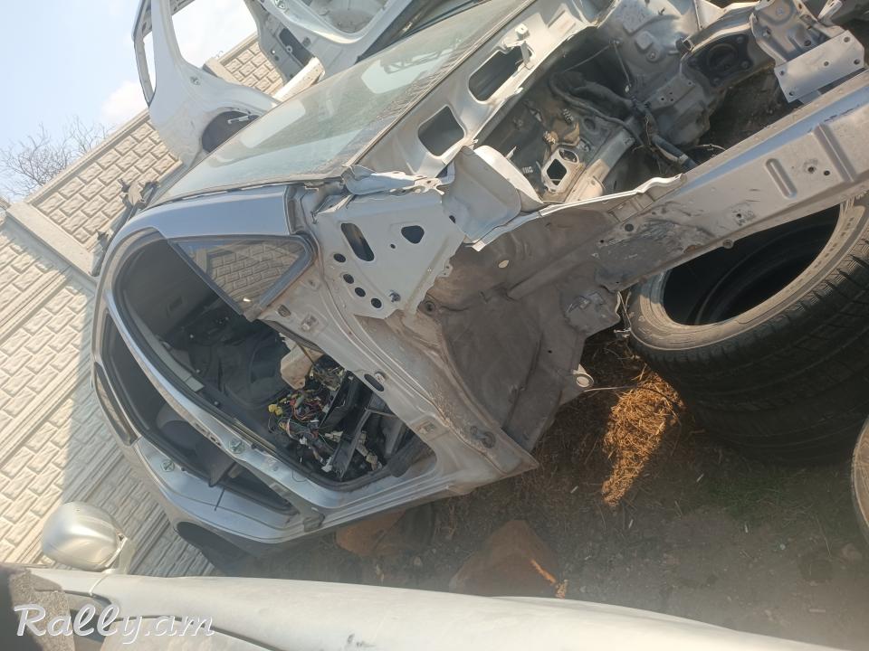 Mitsubishi colt kuzov tapc tapk