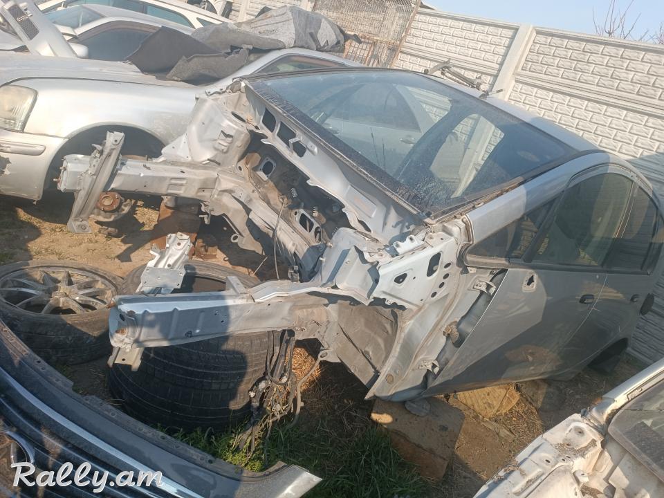 Mitsubishi colt kuzov tapc tapk
