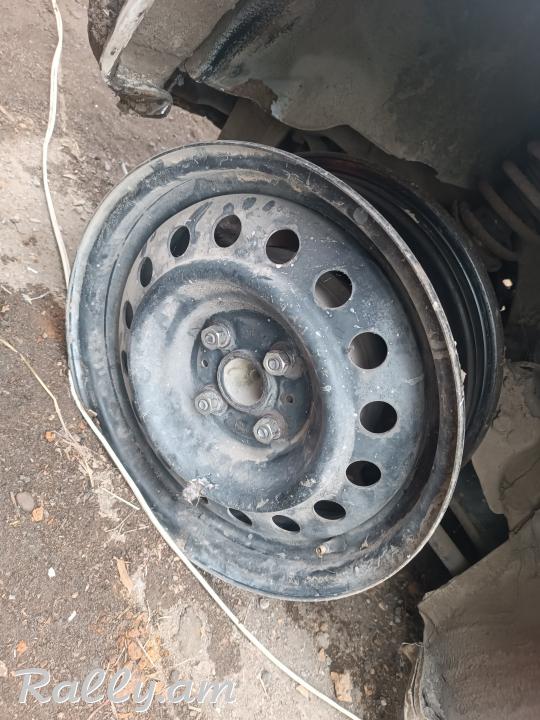 Bandaj r15 4x100 toyita vitz yariz ist bellt belta
