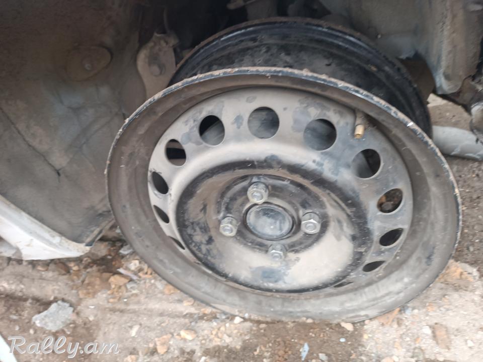 Bandaj r15 4x100 toyita vitz yariz ist bellt belta